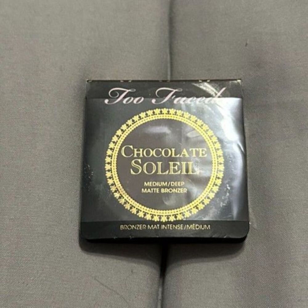 Too Faced chocolate soleil medium/deep bronzer